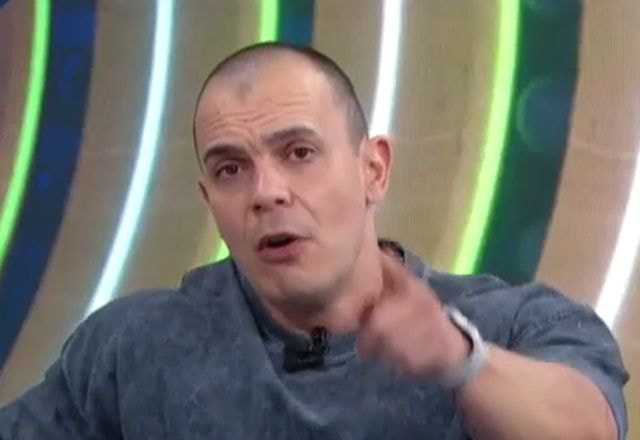 Imagem da noticia Mano detona Memphis Depay: "James Rodríguez holandês"