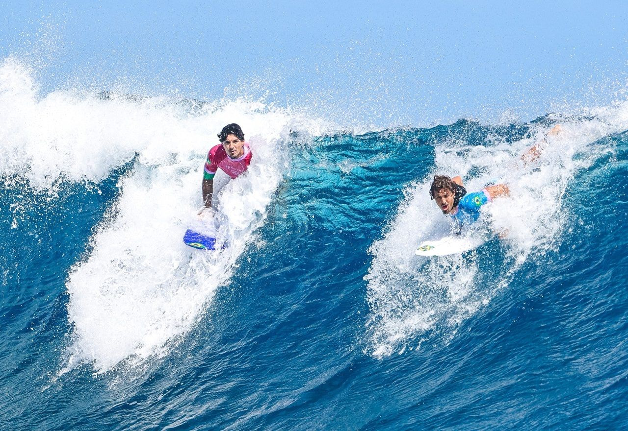 Imagem da noticia Gabriel Medina vence João Chianca e avança às semifinais do surfe