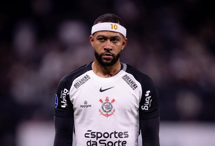 Imagem da noticia Memphis Depay falta em treino sem avisar o Corinthians
