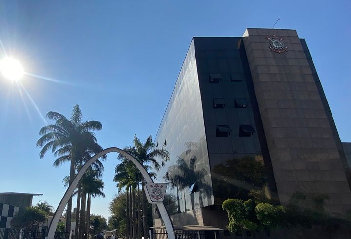 Imagem da noticia Muros do Parque São Jorge e de estabelecimento de Augusto Melo amanhecem pichados