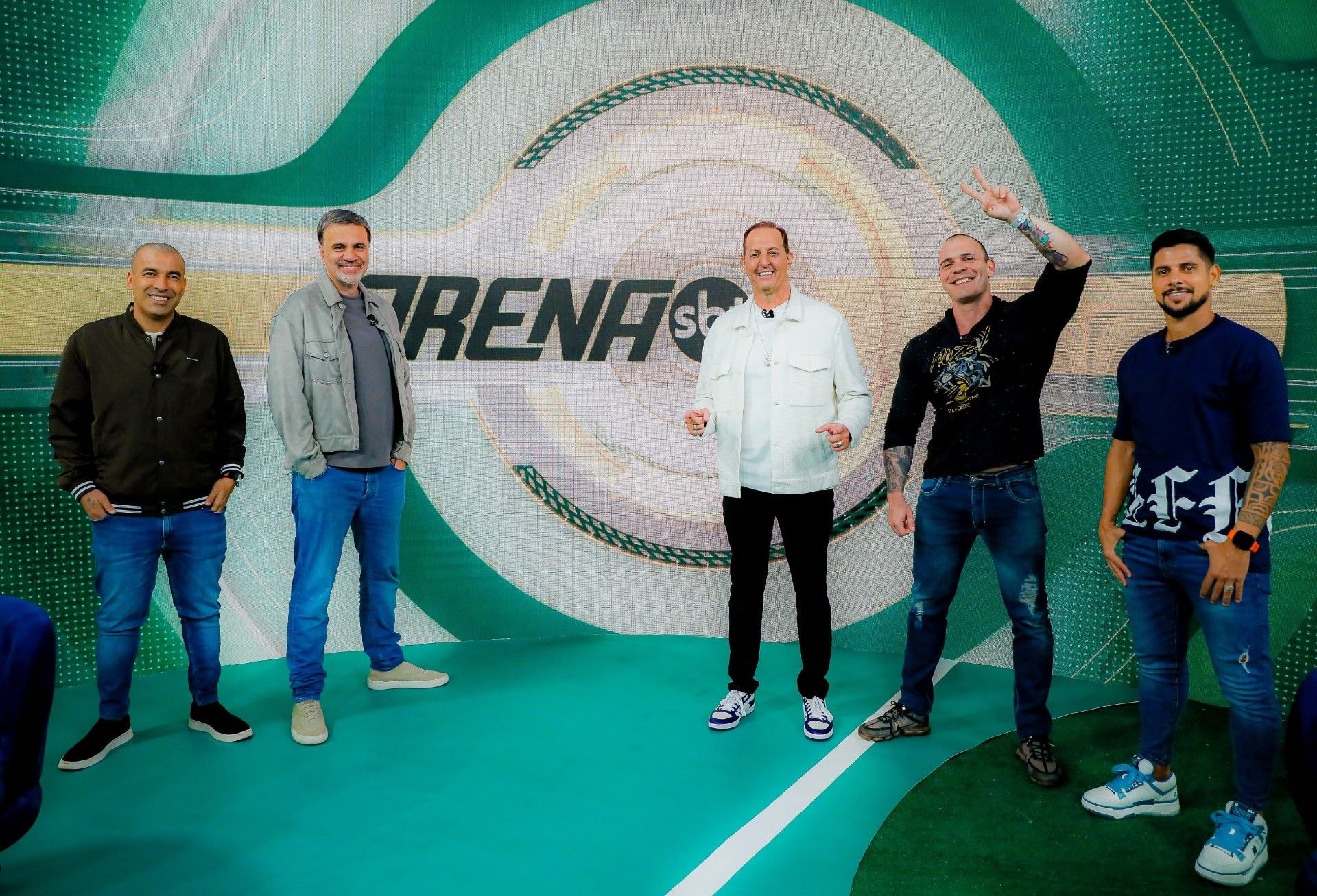 Imagem da noticia Arena SBT repercute vitória do São Paulo sobre o Corinthians e demissão de Diniz no Cruzeiro