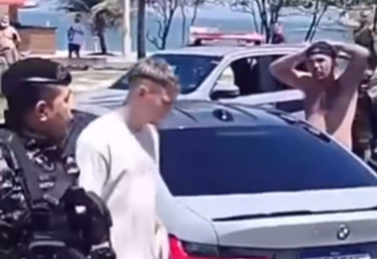 Imagem da noticia Varela é visto próximo a confusão com torcedores do Penãrol no RJ; Flamengo esclarece