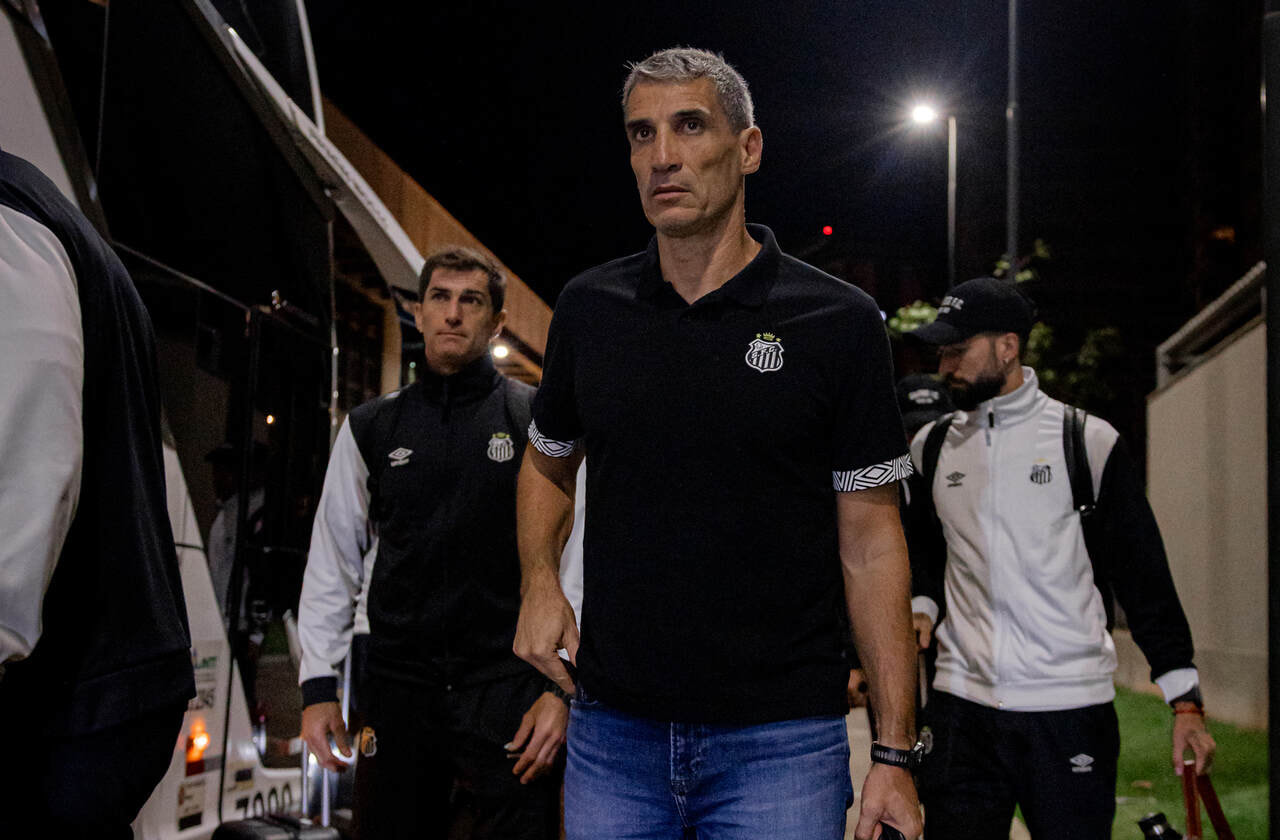 Imagem da noticia Santos avalia permanência de Vojvoda após empate com o Mirassol