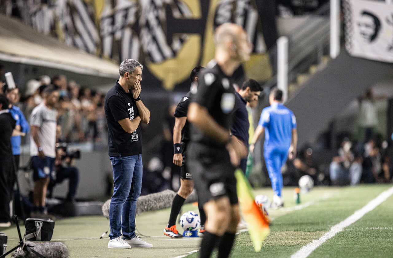 Imagem da noticia Vojvoda mantém 100% em clássicos e faz Santos voltar a ser temido na Vila