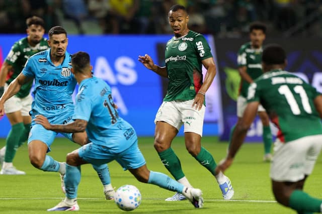 Palmeiras e Santos empatam no Allianz em jogo emocionante Palmeiras e Santos empatam no Allianz em jogo emocionante