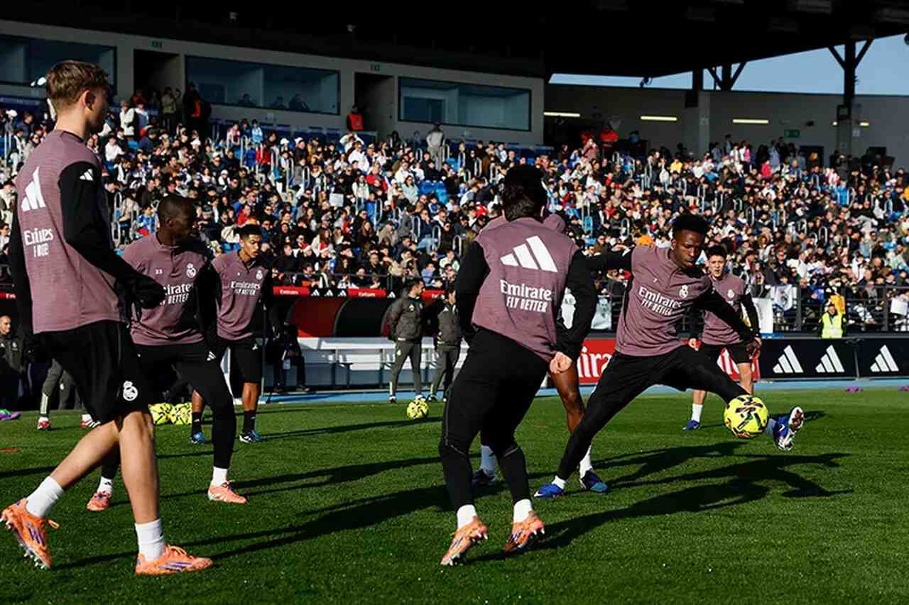 Imagem da noticia Vini Jr. cobra evolução do Real Madrid e projeta 2026 mais forte após treino aberto