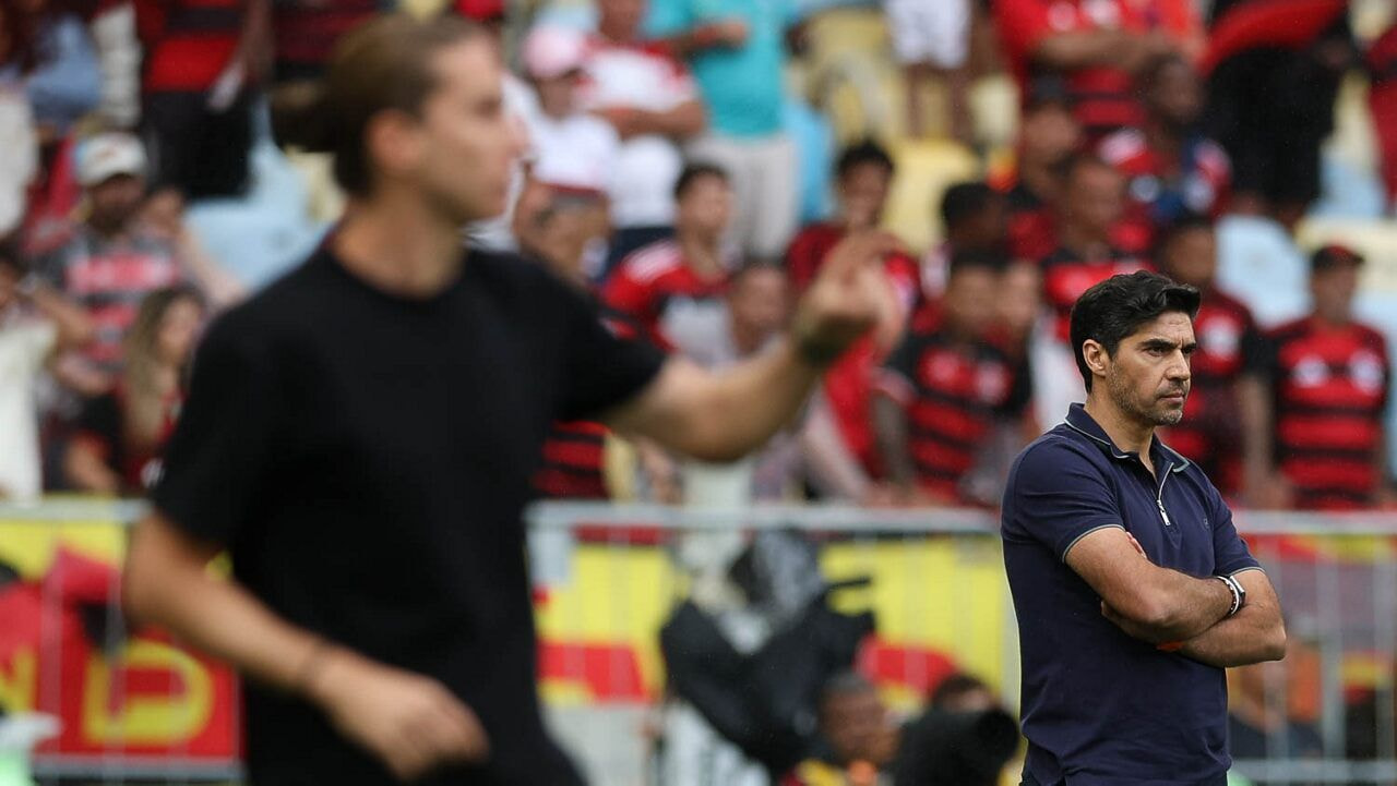 Imagem da noticia Abel Ferreira reclama de pênalti, mas elogia Palmeiras