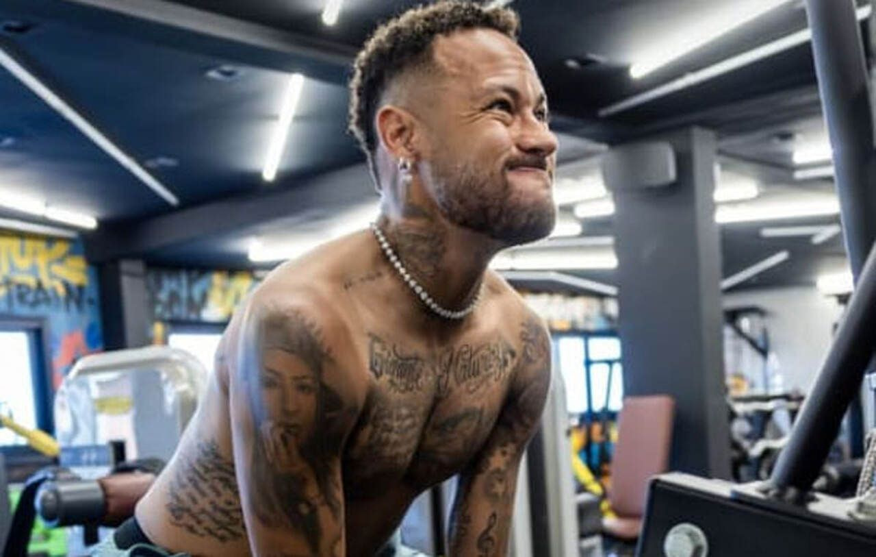 Imagem da noticia Neymar elogia Mbappé e abre o jogo sobre pressão no futebol brasileiro