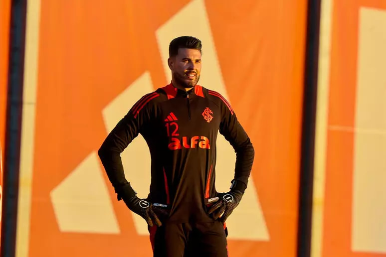 Imagem da noticia Ivan deixa o Internacional após Remo divulgar acerto com o goleiro