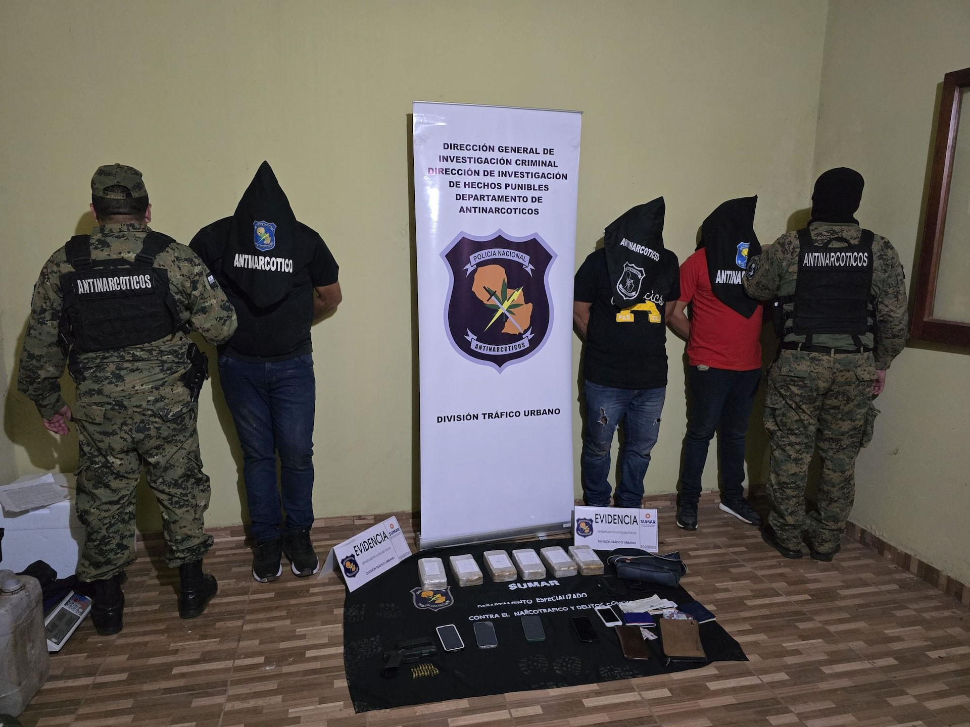 Imagem da noticia Ex-Santos é preso com cocaína no Paraguai