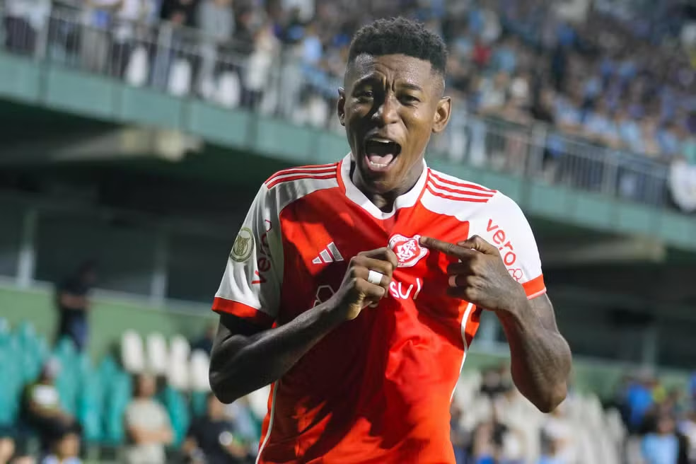 Imagem da noticia Palmeiras tem interesse na contratação do zagueiro Vitão, do Internacional