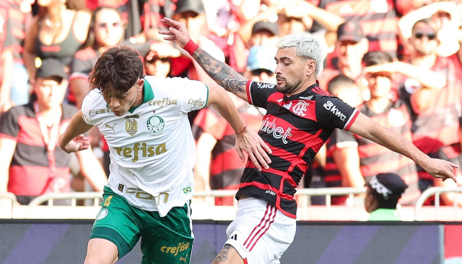 Imagem da noticia Flamengo sai na frente, mas Palmeiras consegue empate no Brasileirão