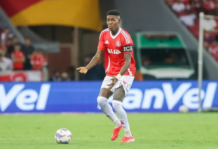 Imagem da noticia Flamengo tem interesse em Vitão, zagueiro do Internacional