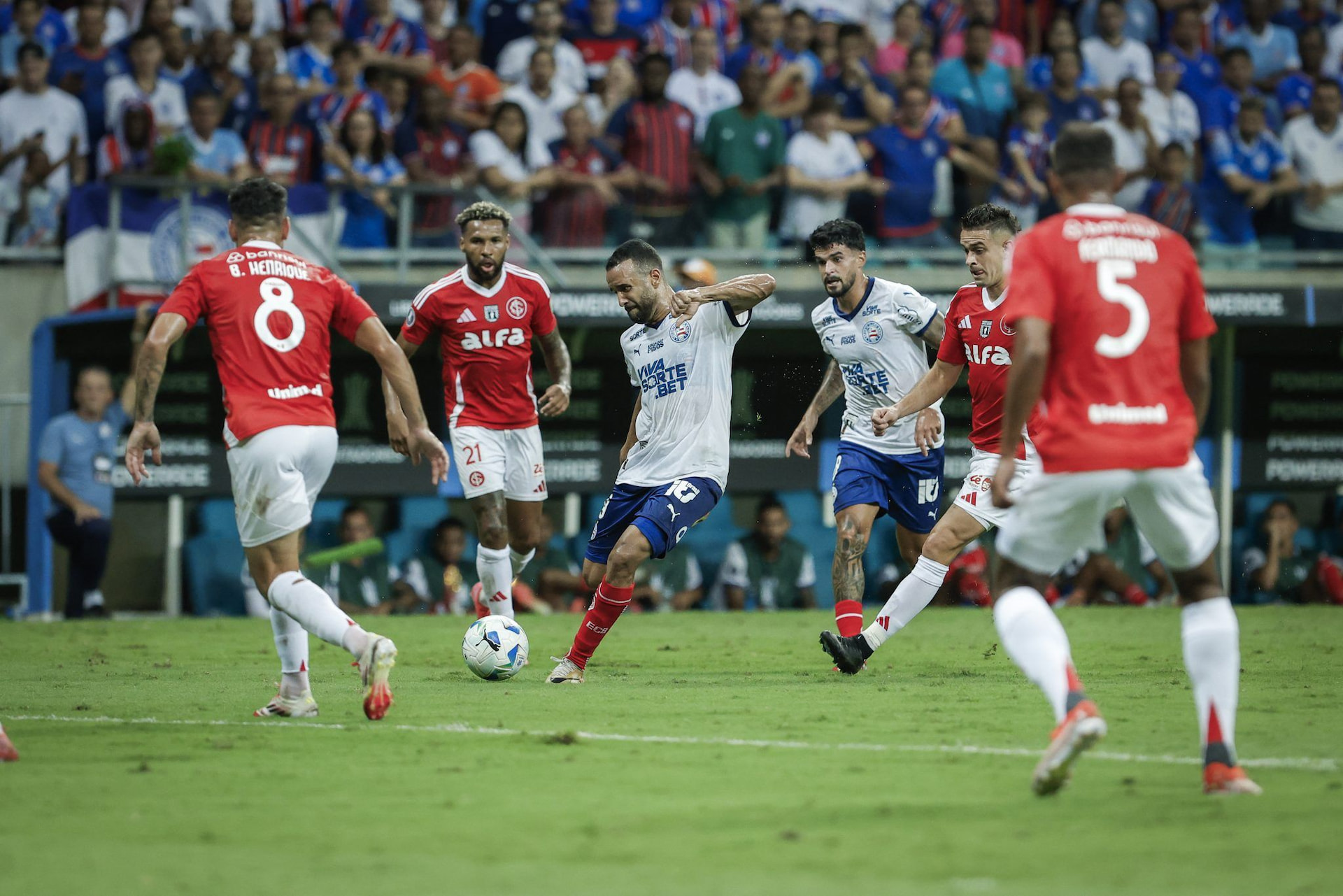 Imagem da noticia Bahia e Internacional fazem grande jogo com empate emocionante pela Libertadores
