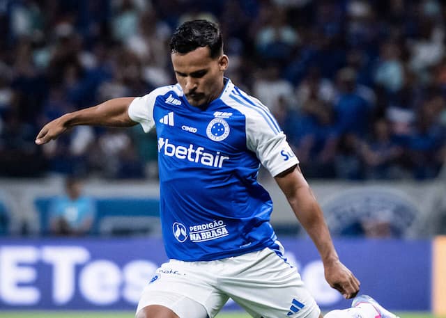 Kaiki, do Cruzeiro, é convocado após corte por lesão na seleção brasileira Kaiki, do Cruzeiro, é convocado após corte por lesão na seleção brasileira