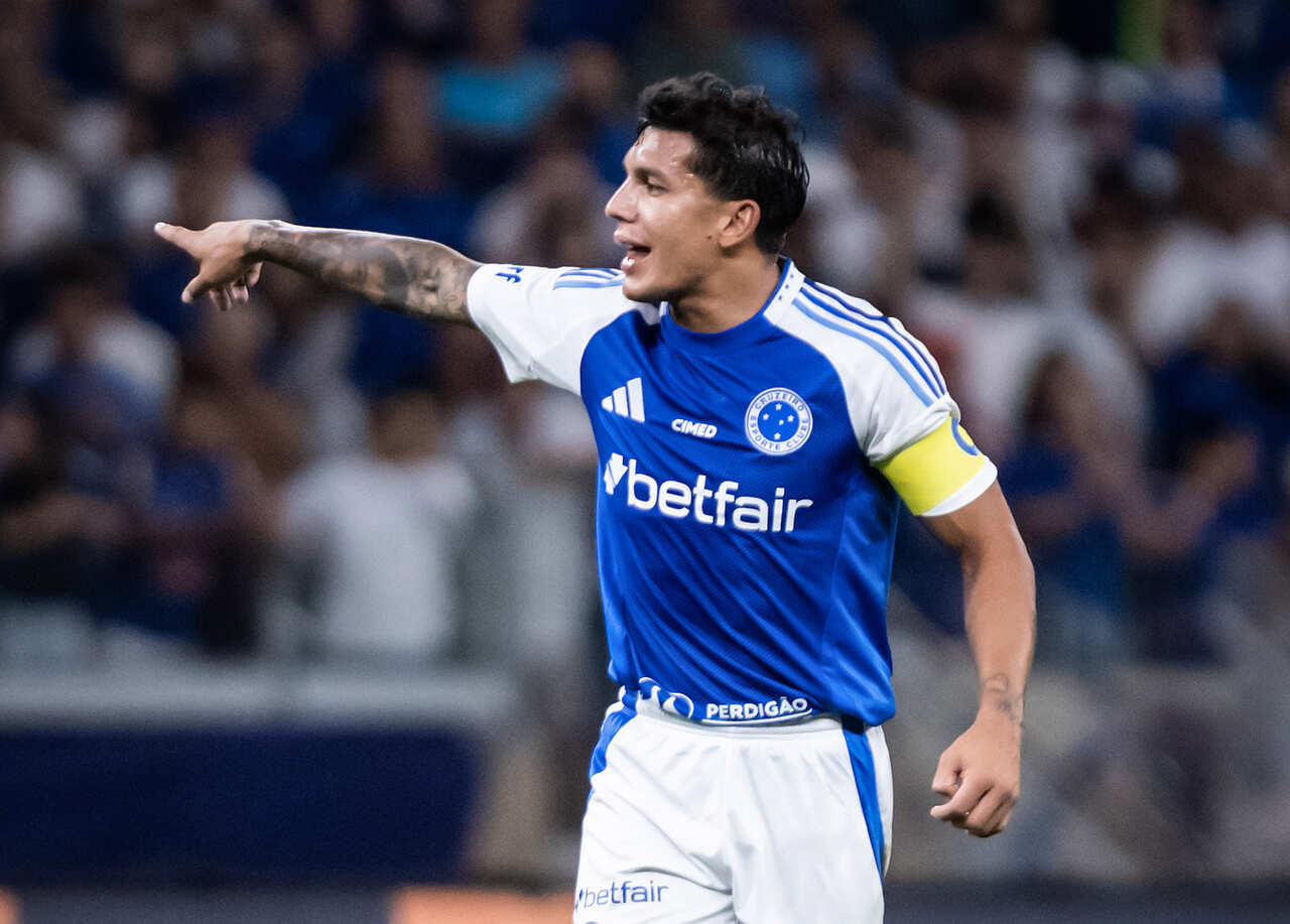 Imagem da noticia Romero pede desculpas após derrota do Cruzeiro para o Atlético: "Ficamos devendo"
