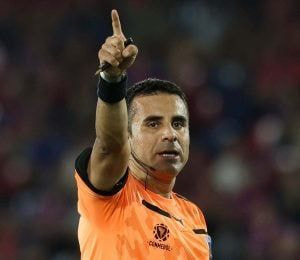 Imagem da noticia Conmebol define arbitragem de Estudiantes x Flamengo