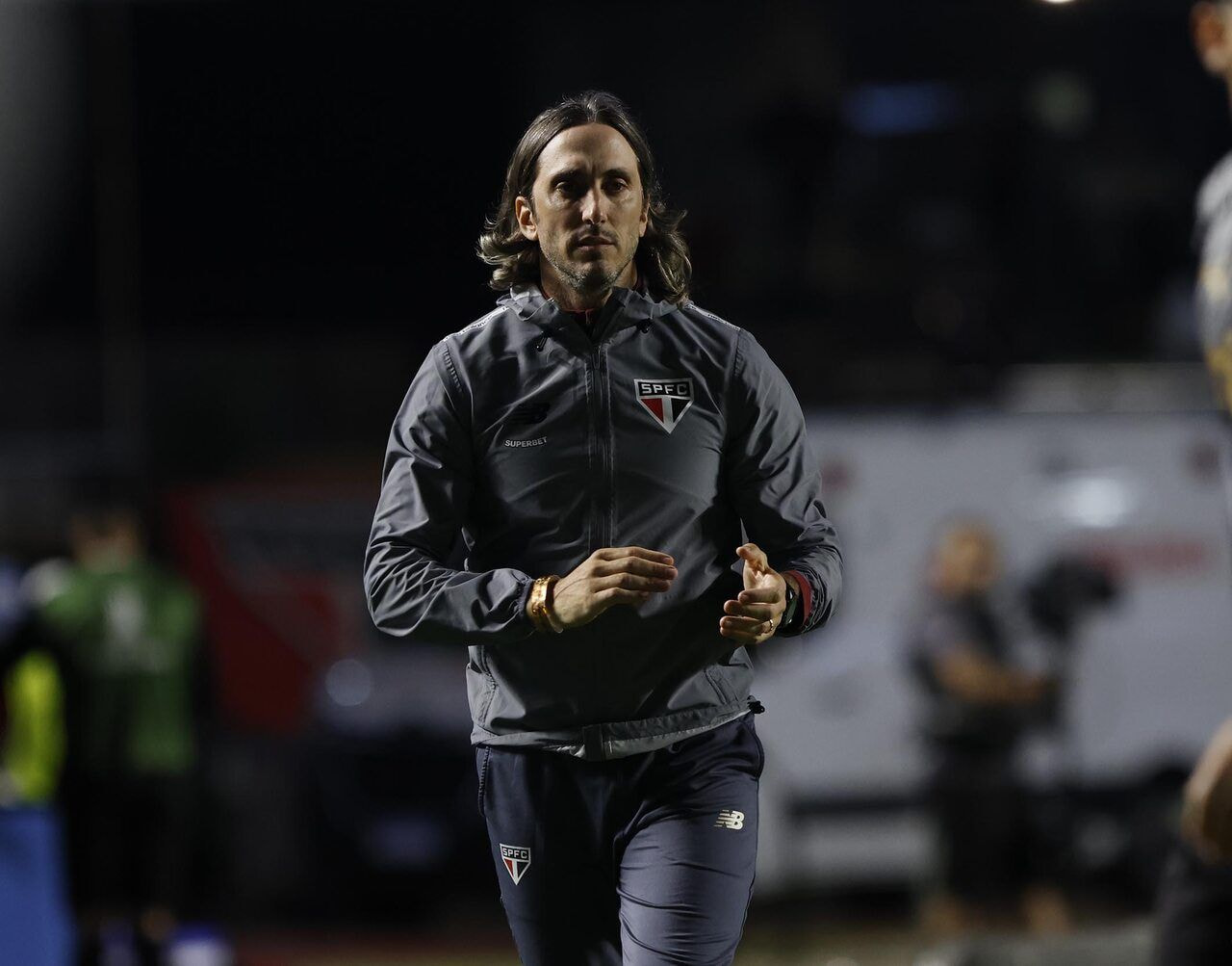 Imagem da noticia Fluminense volta a ter técnico estrangeiro após quase 30 anos