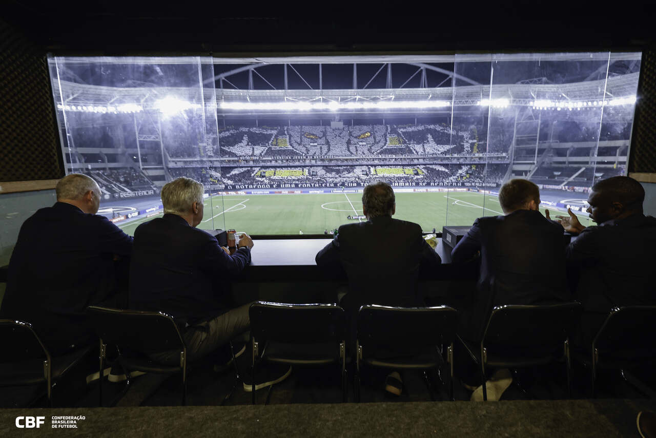 Imagem da noticia Ancelotti estará no Nilton Santos para Botafogo x Flamengo