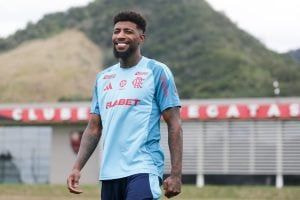 Imagem da noticia Agora no Flamengo, Emerson Royal tem média baixa de jogos por temporada
