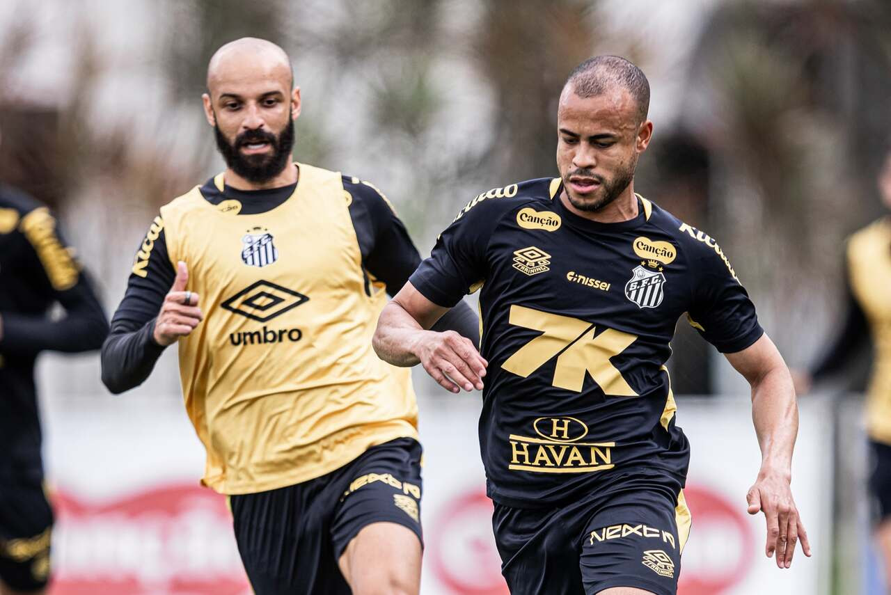 Imagem da noticia Neymar é preservado de treino do Santos após maior sequência de jogos desde o PSG