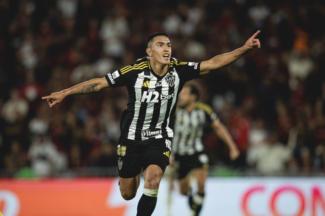 Imagem da noticia Atlético aproveita bobeira do Flamengo e sai na frente na Copa do Brasil