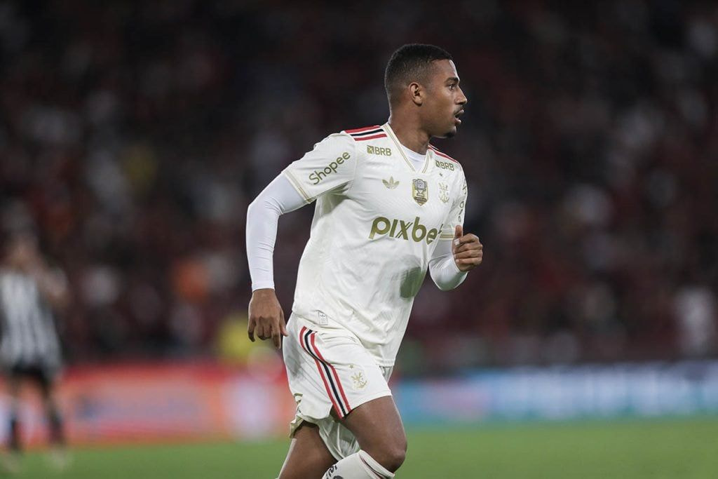 Imagem da noticia Lino vibra com estreia pelo Flamengo e reencontro com o Brasil