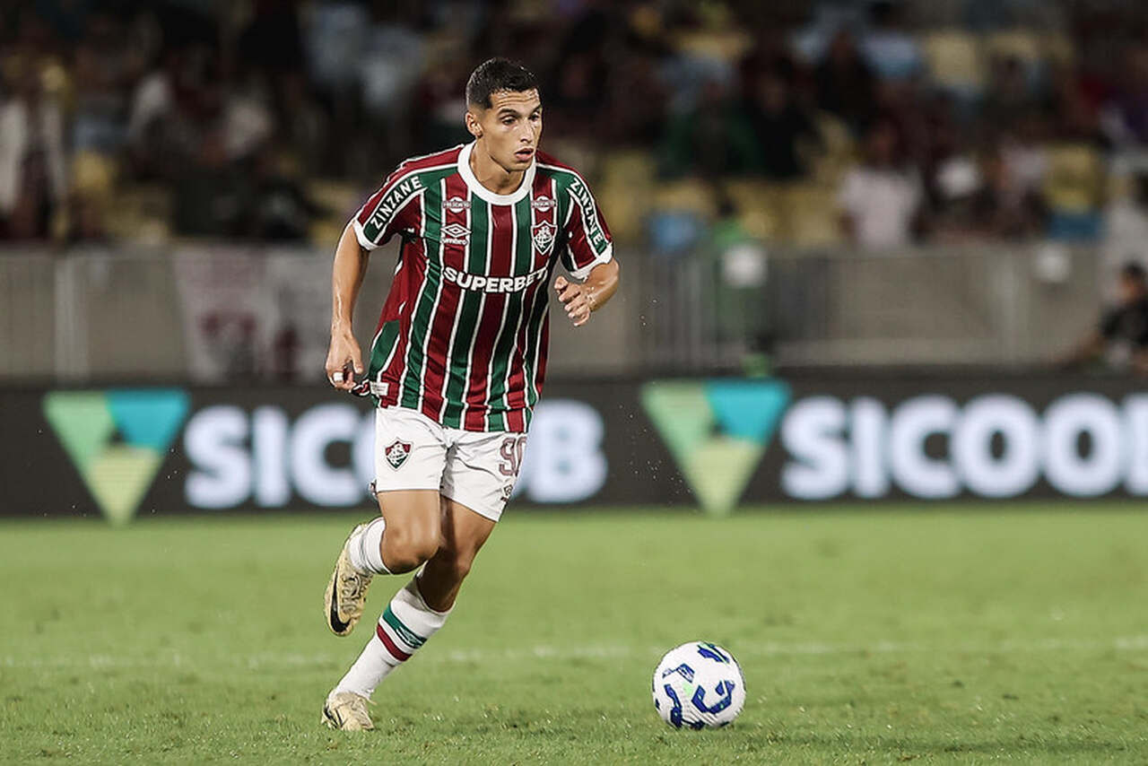 Imagem da noticia Cobiçado, Serna sobe de produção e ganha elogios de Renato no Fluminense