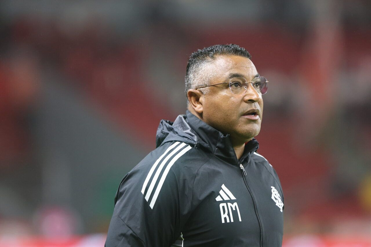 Imagem da noticia Roger Machado reconhece pressão após nova derrota: "Buscando soluções"