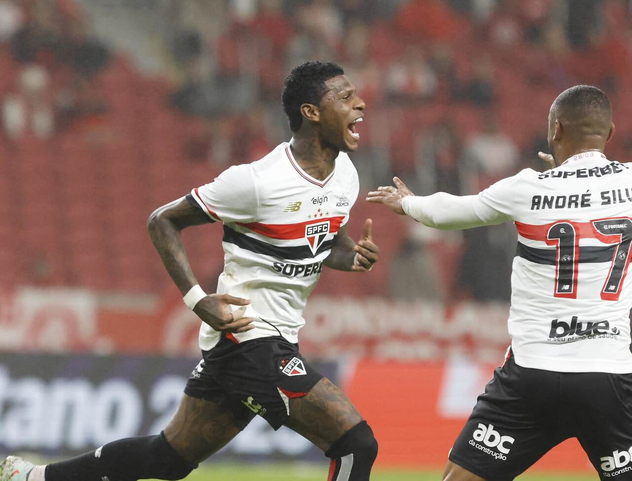 Imagem da noticia Arboleda enaltece mudança de cabeça do São Paulo após chegada de Crespo