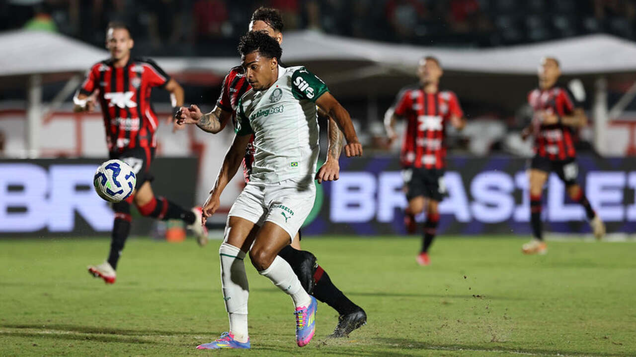 Imagem da noticia Titulares salvam, e Palmeiras vai buscar empate heroico contra o Vitória