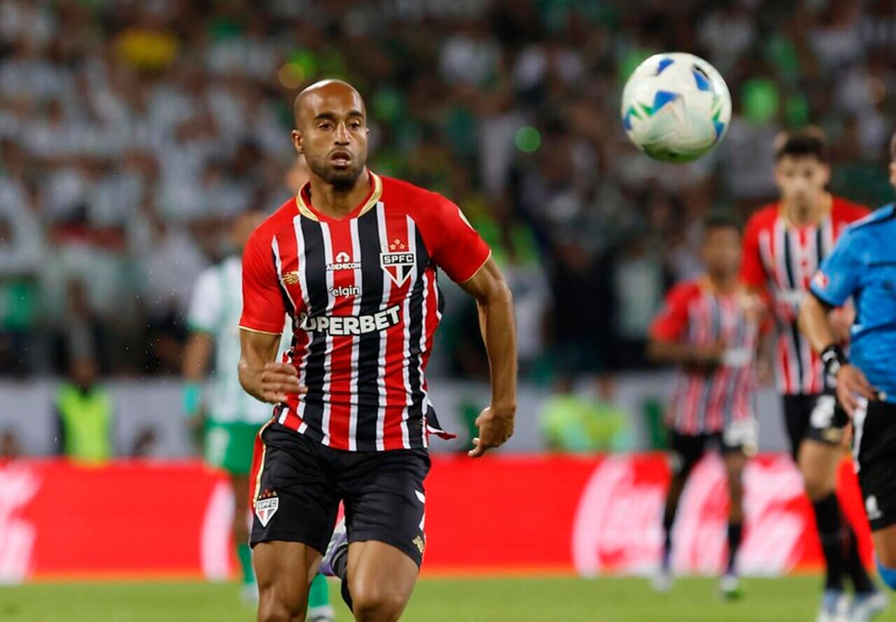 Imagem da noticia Lucas Moura aumenta minutagem no São Paulo, mas ainda relata dores