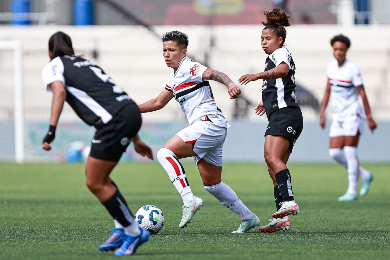 Imagem da noticia Corinthians vence o São Paulo e larga na frente pela semifinal do Brasileiro Feminino