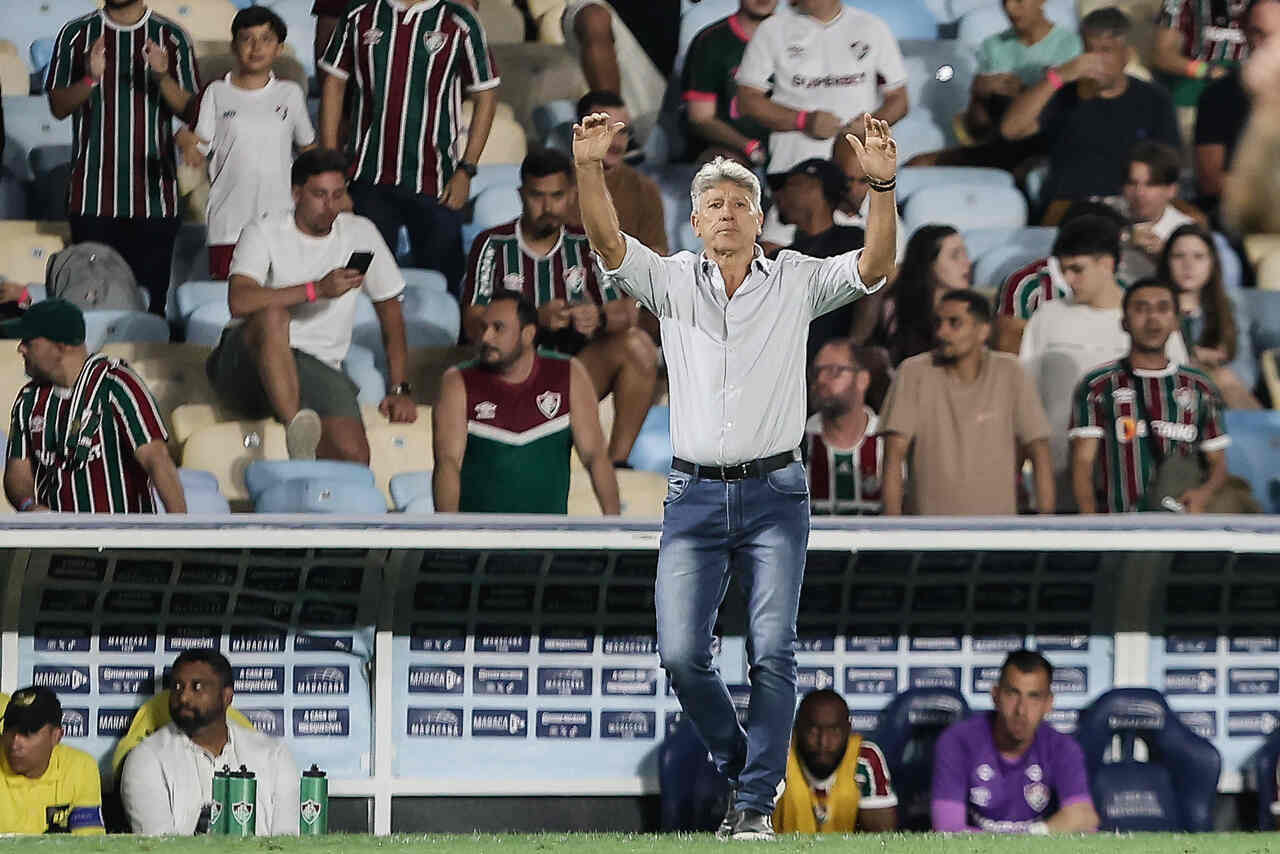 Imagem da noticia Renato destaca tempo para treinar e vê "domínio total" do Fluminense