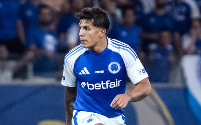 Villalba desfalca Cruzeiro em jogo decisivo contra o Corinthians Villalba desfalca Cruzeiro em jogo decisivo contra o Corinthians