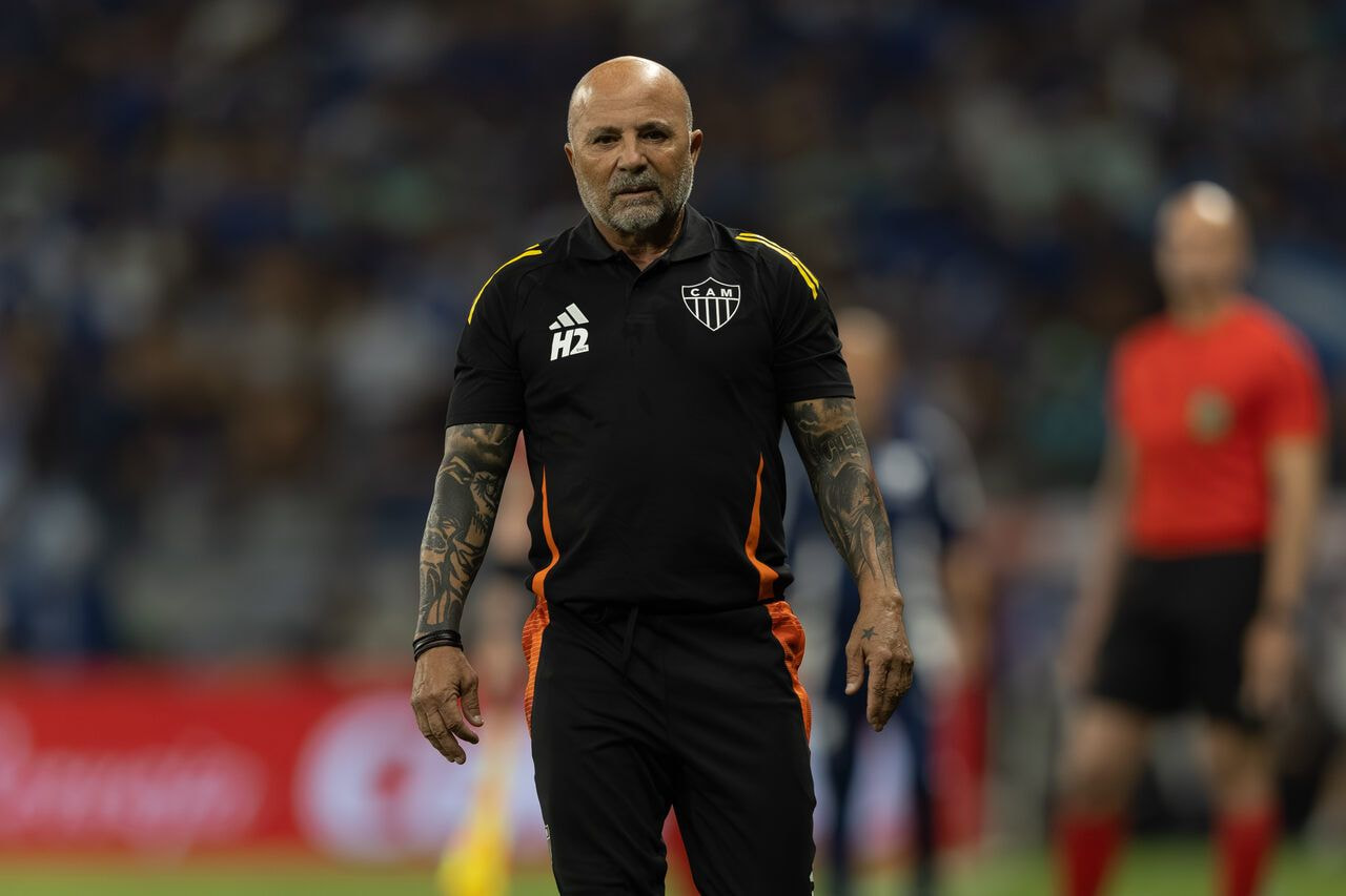 Imagem da noticia Sampaoli se despede do Atlético e detalha seu legado: "Evitamos o pior"