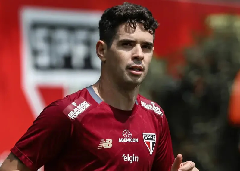 Imagem da noticia Oscar sofre nova lesão e segue como desfalque no São Paulo
