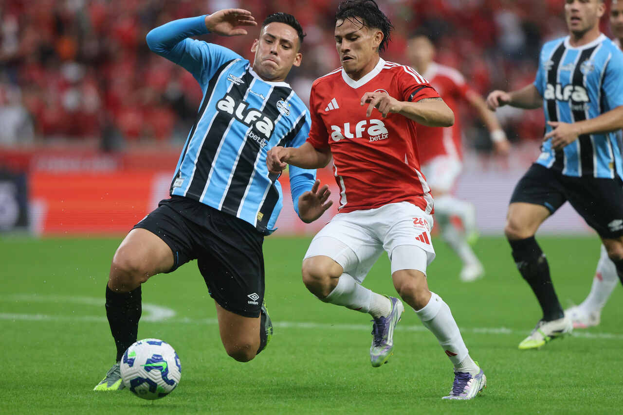 Imagem da noticia Grêmio vence o Inter, de virada, no Beira-Rio
