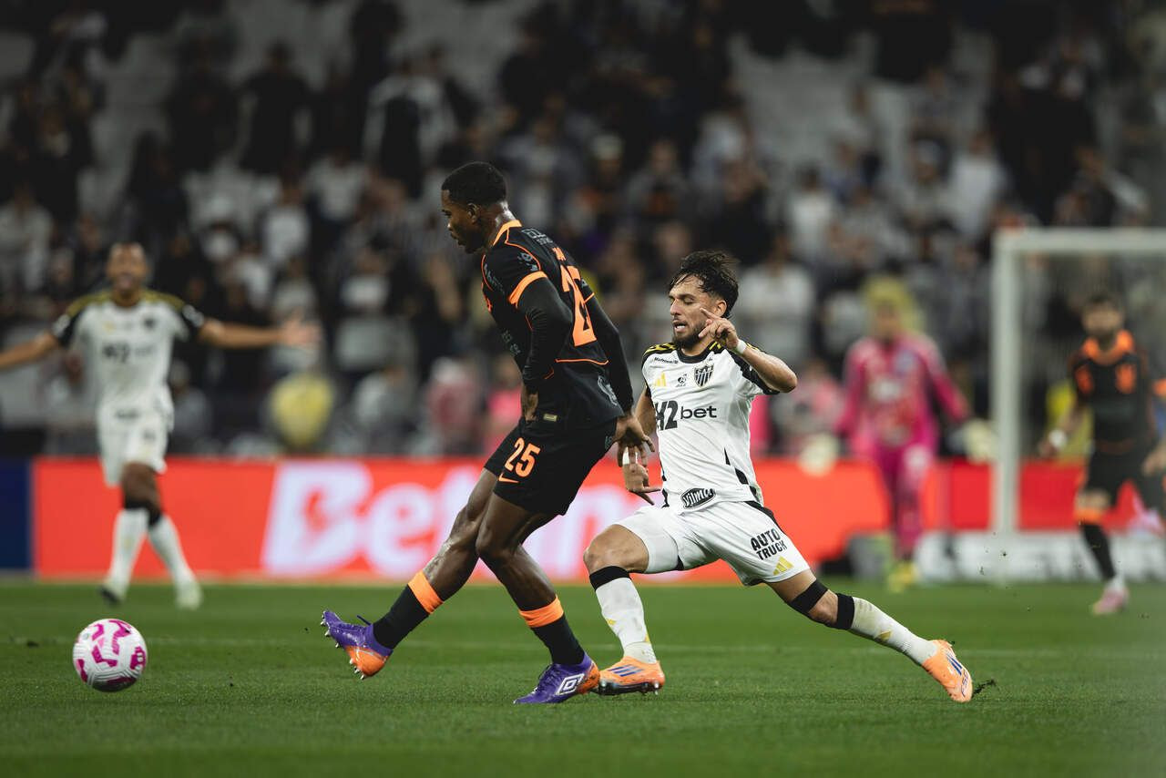Imagem da noticia Corinthians vence Atlético-MG com golaço de Maycon