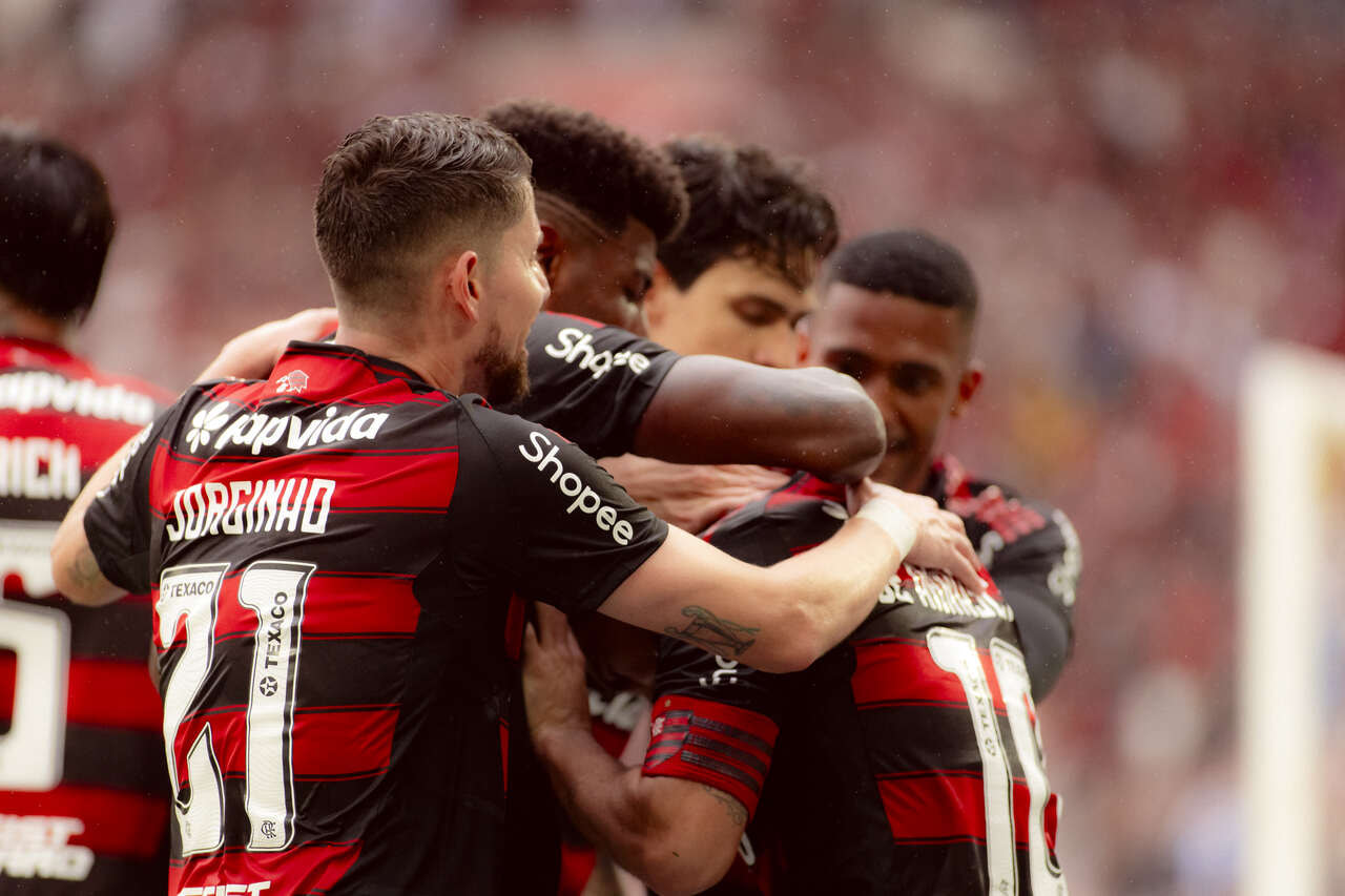 Imagem da noticia Flamengo iguala São Paulo em número importante dos pontos corridos
