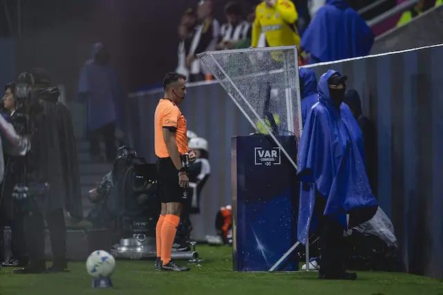 Conmebol divulga áudio do VAR em pênalti polêmico em Del Valle x Atlético Conmebol divulga áudio do VAR em pênalti polêmico em Del Valle x Atlético