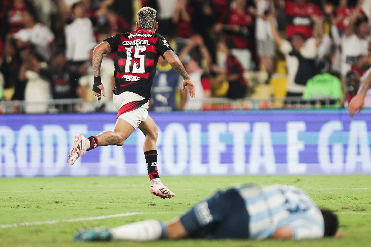 Imagem da noticia Flamengo abre vantagem sobre o Racing na semi da Libertadores