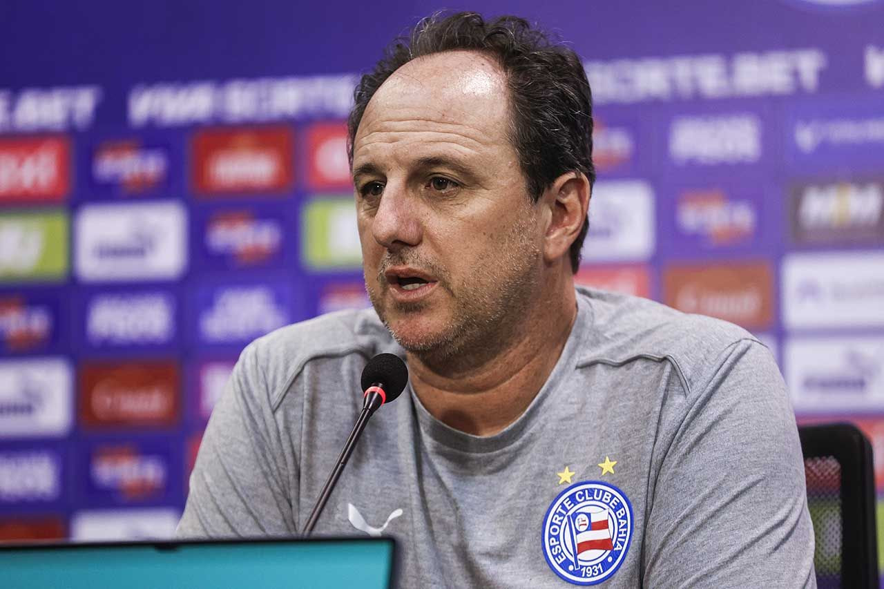 Imagem da noticia Rogério Ceni defende arbitragem e critica jogadores brasileiros: “Muito chatos”