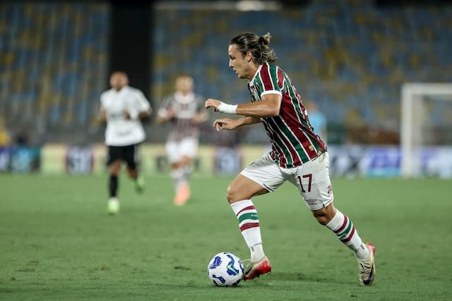 Canobbio valoriza vitória e enaltece Zubeldía: "No caminho certo" Canobbio valoriza vitória e enaltece Zubeldía: "No caminho certo"