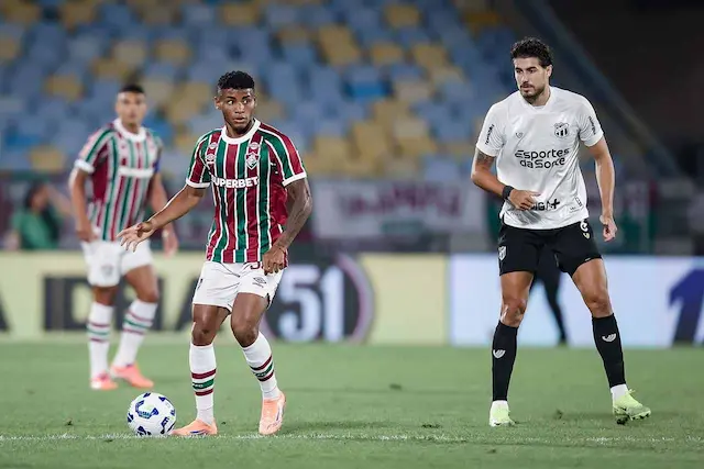 Hércules sente desconforto e será reavaliado pelo Fluminense Hércules sente desconforto e será reavaliado pelo Fluminense