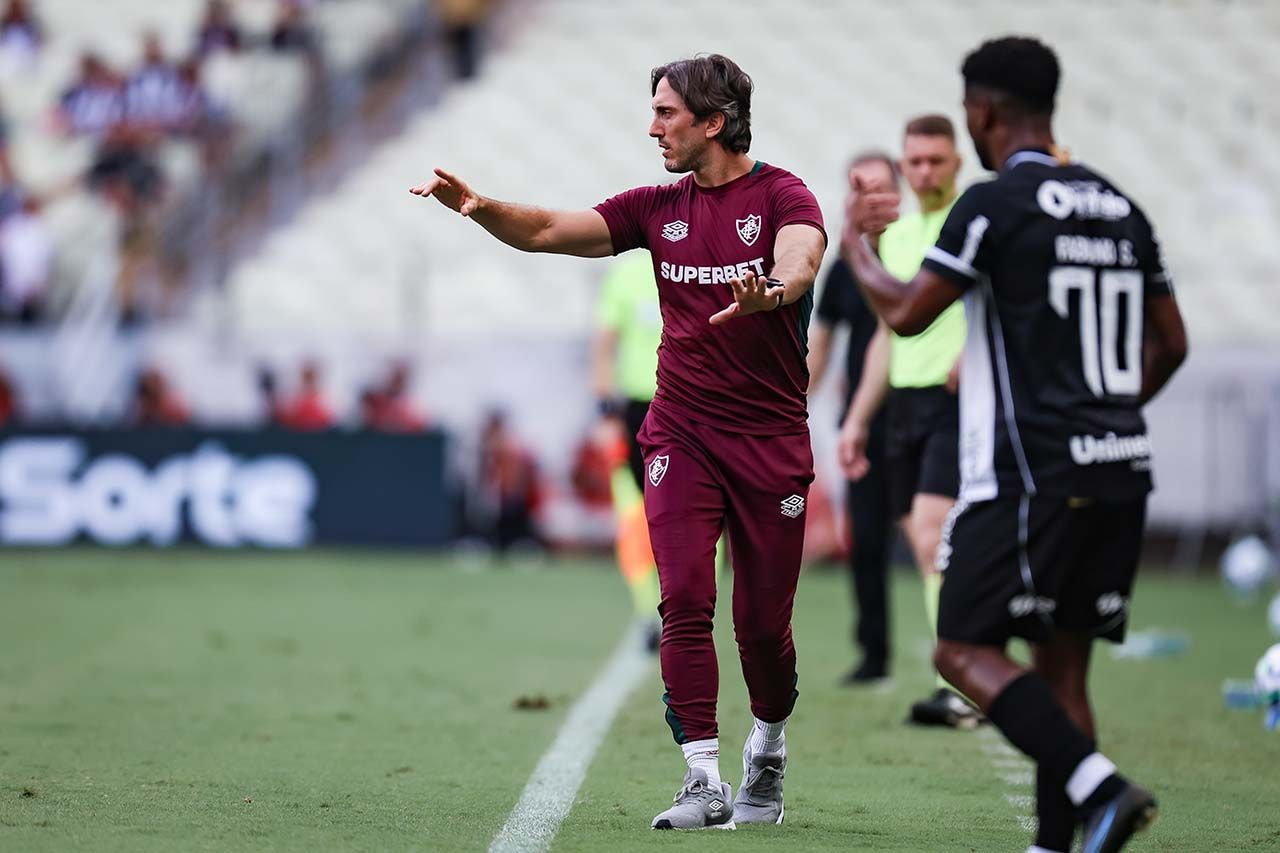 Imagem da noticia Zubeldía analisa atuação do Fluminense: "Jogamos mal do início ao fim"