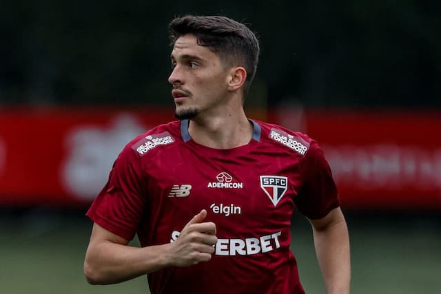 São Paulo volta a treinar no CT, e Pablo Maia passa por exames no tornozelo São Paulo volta a treinar no CT, e Pablo Maia passa por exames no tornozelo