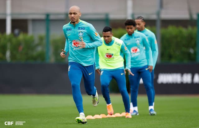 Volante Fabinho fala sobre retorno à Seleção Volante Fabinho fala sobre retorno à Seleção