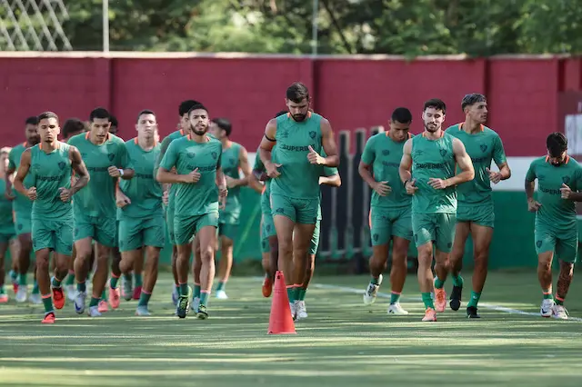 Fluminense inicia preparação para clássico diante do Flamengo Fluminense inicia preparação para clássico diante do Flamengo