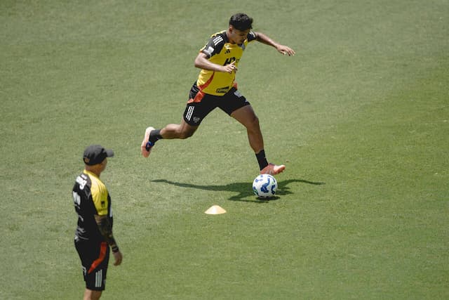 Sampaoli deve escalar Atlético todo titular em jogo anterior à final da Sula Sampaoli deve escalar Atlético todo titular em jogo anterior à final da Sula